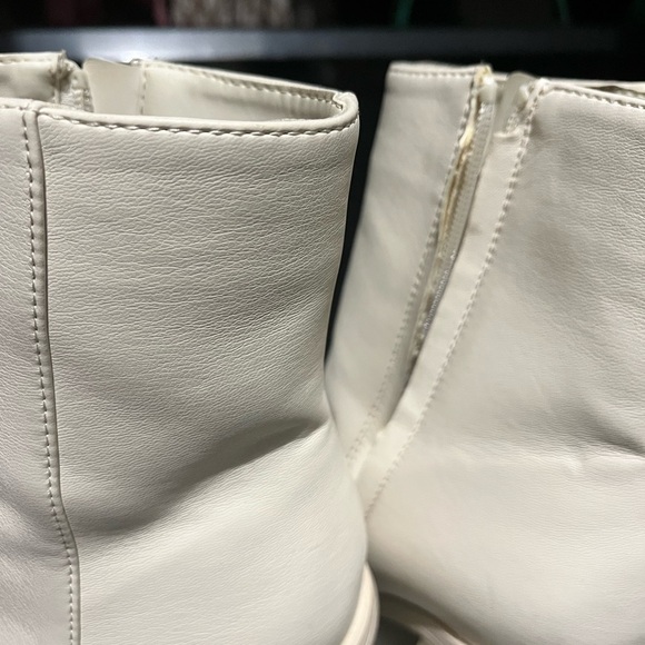 Circus Sam Edelman Cream Booties - Picture 6 of 9